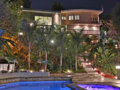 An Entertainers Dream: All year long in this SoCal Estate